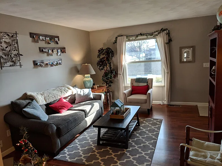 127 Groton Dr — Photo 5