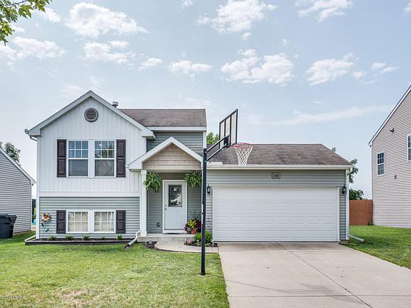 2nd image of 1405 Odell Farm Ln