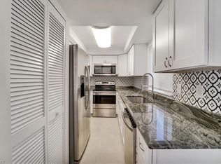 1251 7th Ave N APT 307, Naples, FL 34102