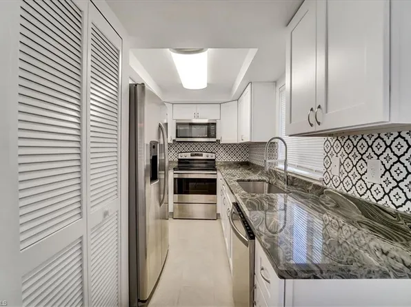1251 7th AVE N #307, NAPLES, FL 34102