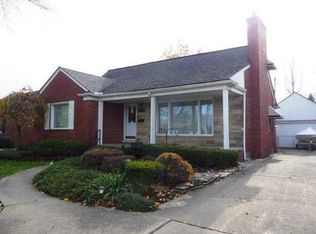 22582 Ardmore Dr, Saint Clair Shores, MI