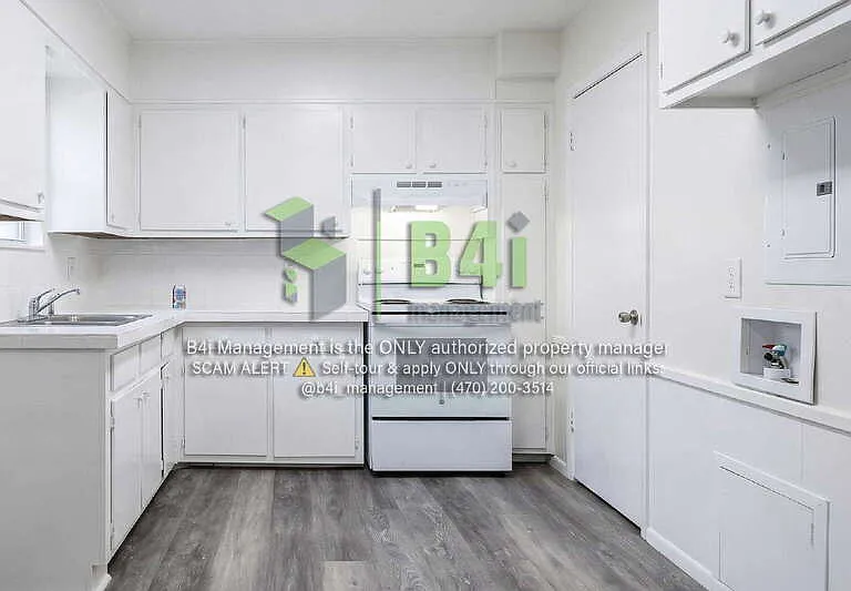 1010 Sexton Dr — Photo 8