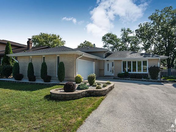 3rd image of 10327 S Alta Dr