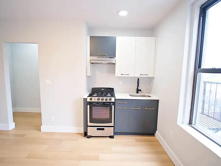 545 W 125th St #67 — Photo 2