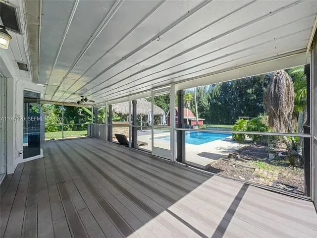5300 SW 162nd Ave — Photo 15
