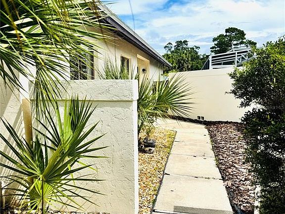 3rd image of 79 CLUB HOUSE DRIVE