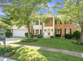2906 Bayberry Ridge Dr, Saint Louis, MO 63129