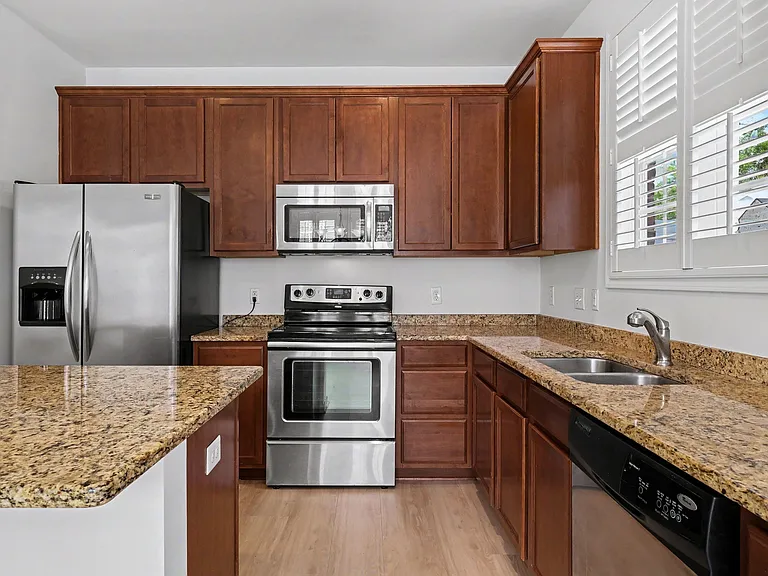 11245 Cedar Walk Ln — Photo 7