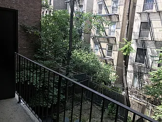 Rented by Metropolis Real Estate of Manhattan