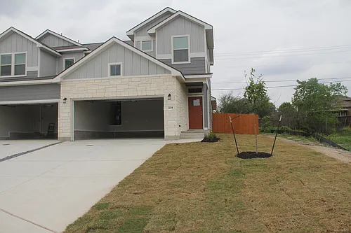 239 Joseph Cir Photo 1