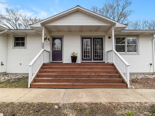 5822 N Bryant Rd, Pentwater, MI 49449