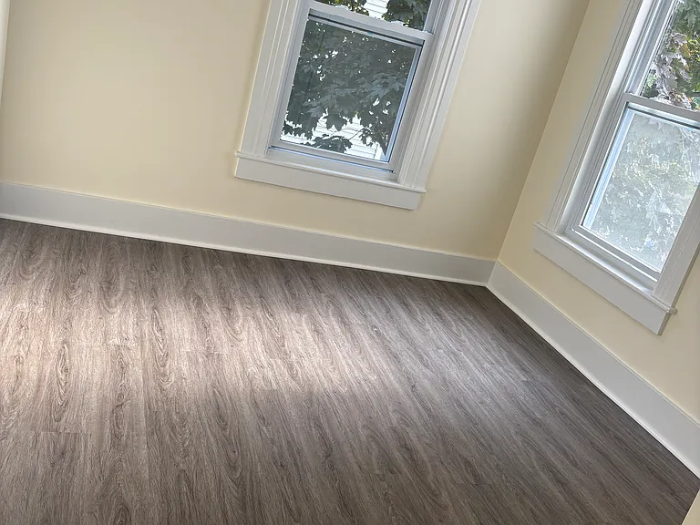458 Notre Dame Ave #2F — Photo 10