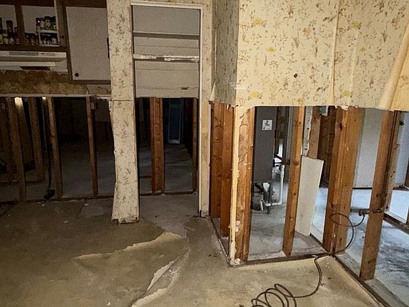 5th image of 1110 NE 7th Ave