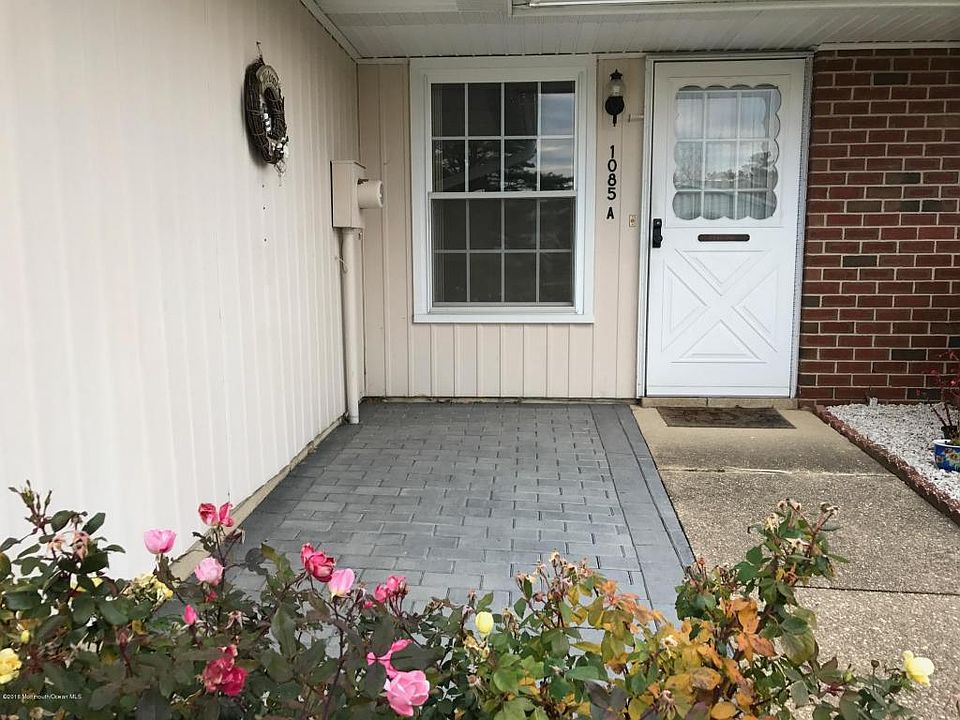 2nd image of 1085A Argyll Cir