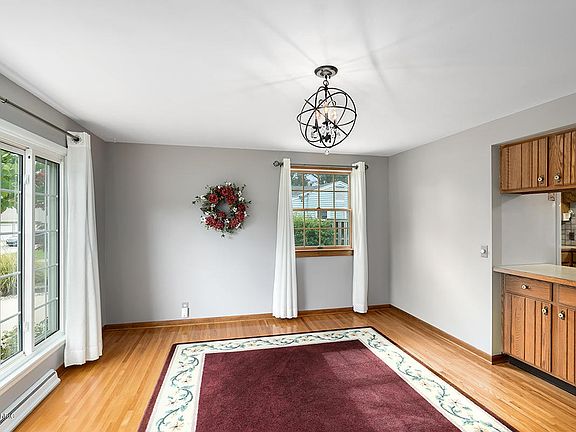 3rd image of 342 Brandywyne Dr NW