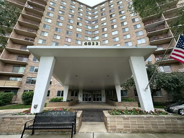 6833 N Kedzie Ave APT 302, Chicago, IL 60645