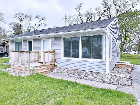 329 S 28th St, Saginaw, MI 48601