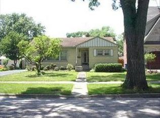 724 S Euclid Ave, Elmhurst, IL 60126