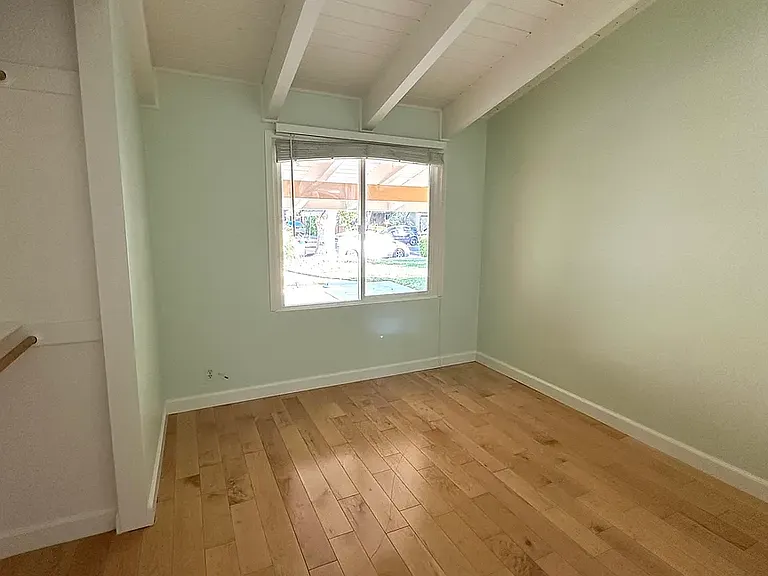 520 Saint Claire Dr — Photo 13