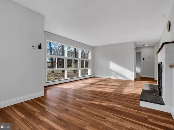 3 Forest Rd, Browns Mills, NJ 08015