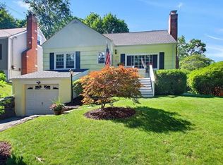 108 Louvain St, Fairfield, CT 06825