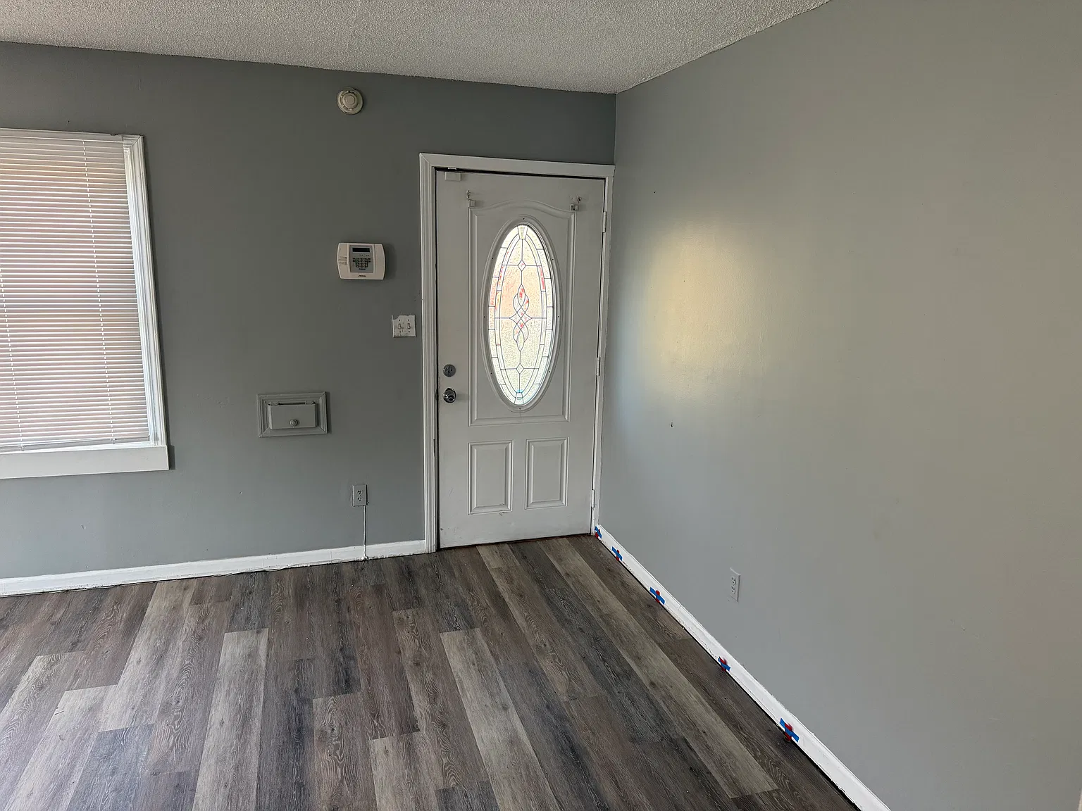 2 bed, 800 sqft, $1,100 — Photo 2