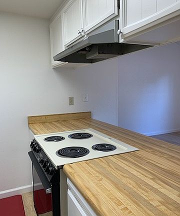 5th image of 9111 Nasreen Dr
