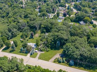 984 Lakewood Dr N, Maplewood, MN 55119