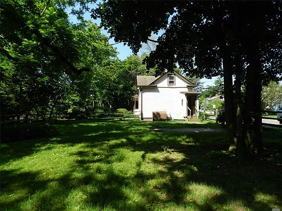 4th image of 34 Taylor Ave