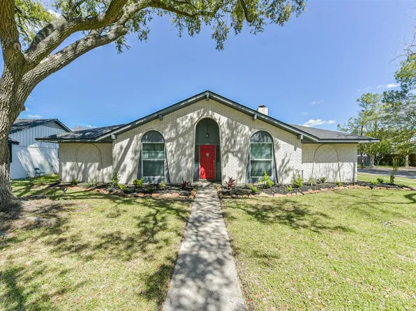 2011 N Palm Ct, Pasadena, TX 77502