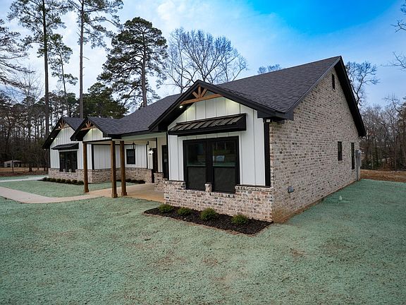 2nd image of 26B Cedar Hill Rd