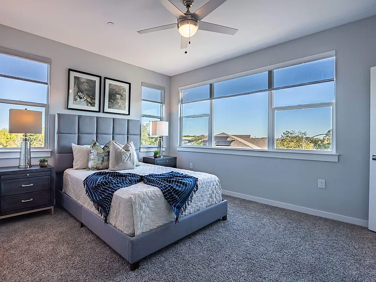 Villae ATX Luxury Rental Townhomes — Photo 9