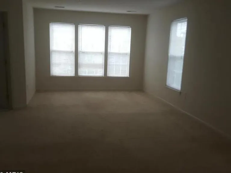 sitting room in master