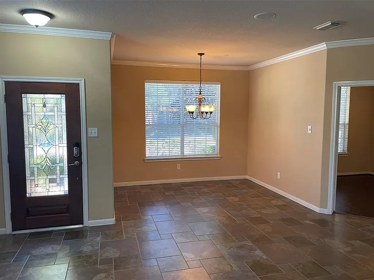 15 Innerwoods Pl — Photo 6