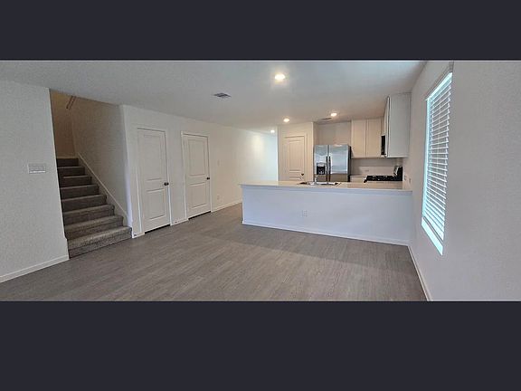 4th image of 25597 Rose Creek Dr