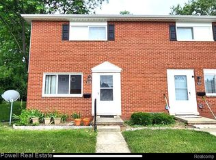 3126 Bookham Dr, Auburn Hills, MI 48326