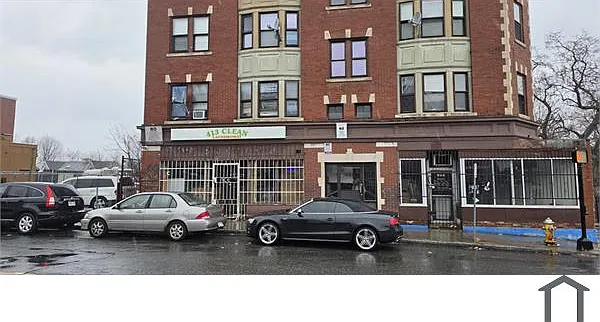 2 bed, 750 sqft, $1,600 — Photo 2