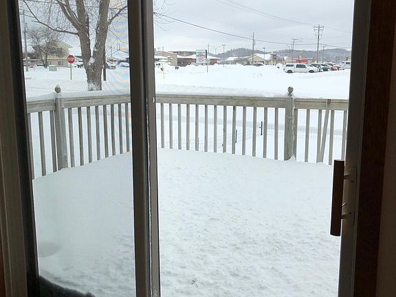 2nd image of 102 Jennifer Ln