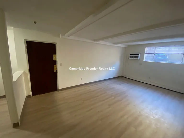 45 Elm St #13 — Photo 2