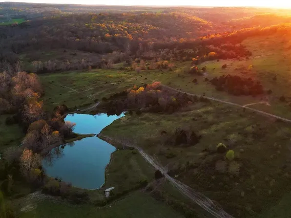 11261 Stone Ridge Rd, Plato, MO 65552