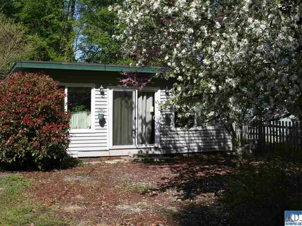 101 Wilcox Ln, Sequim, WA 98382