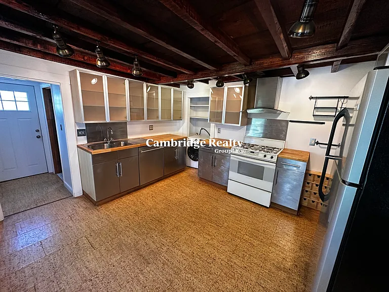 18 Tremont St #2T — Photo 4