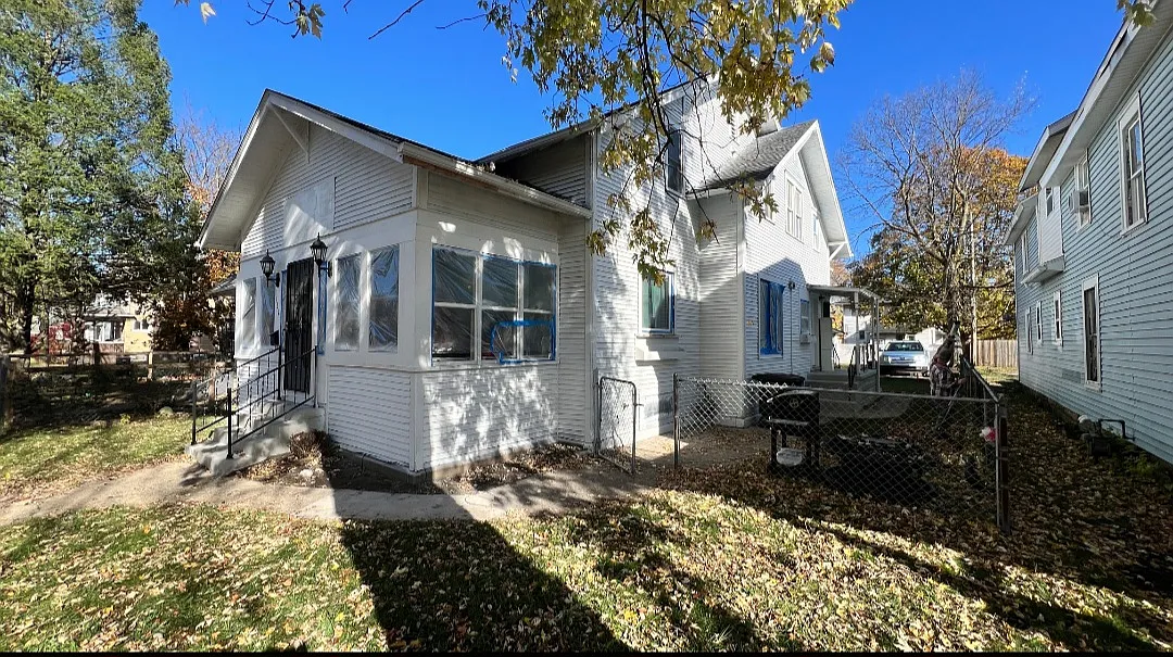1132 Portage Ave — Photo 1