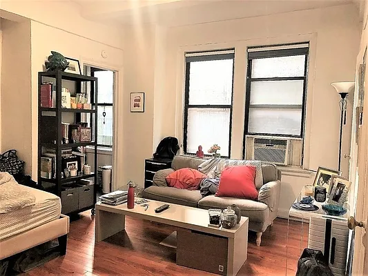 Rented by Dynamik Realty | media 25