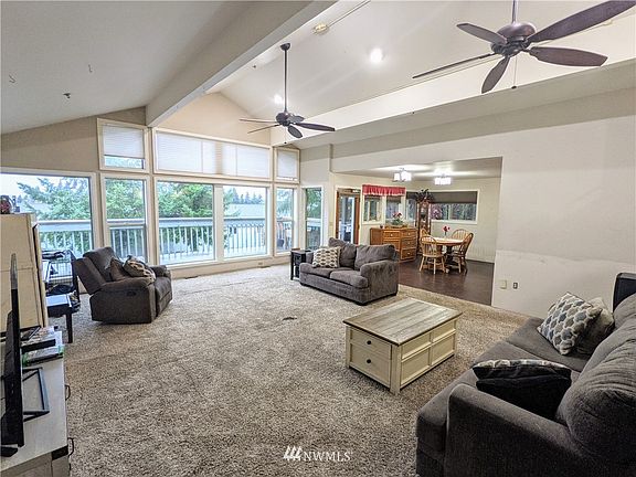 Spacious floorplan with vaulted ceilings.