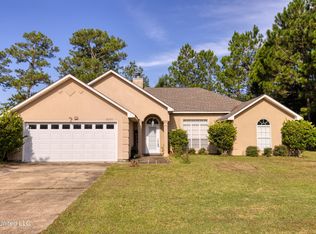 3221 Beachview Dr, Ocean Springs, MS 39564