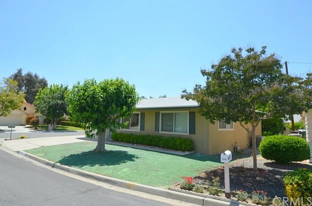 1st image of 26123 Crestwood Pl