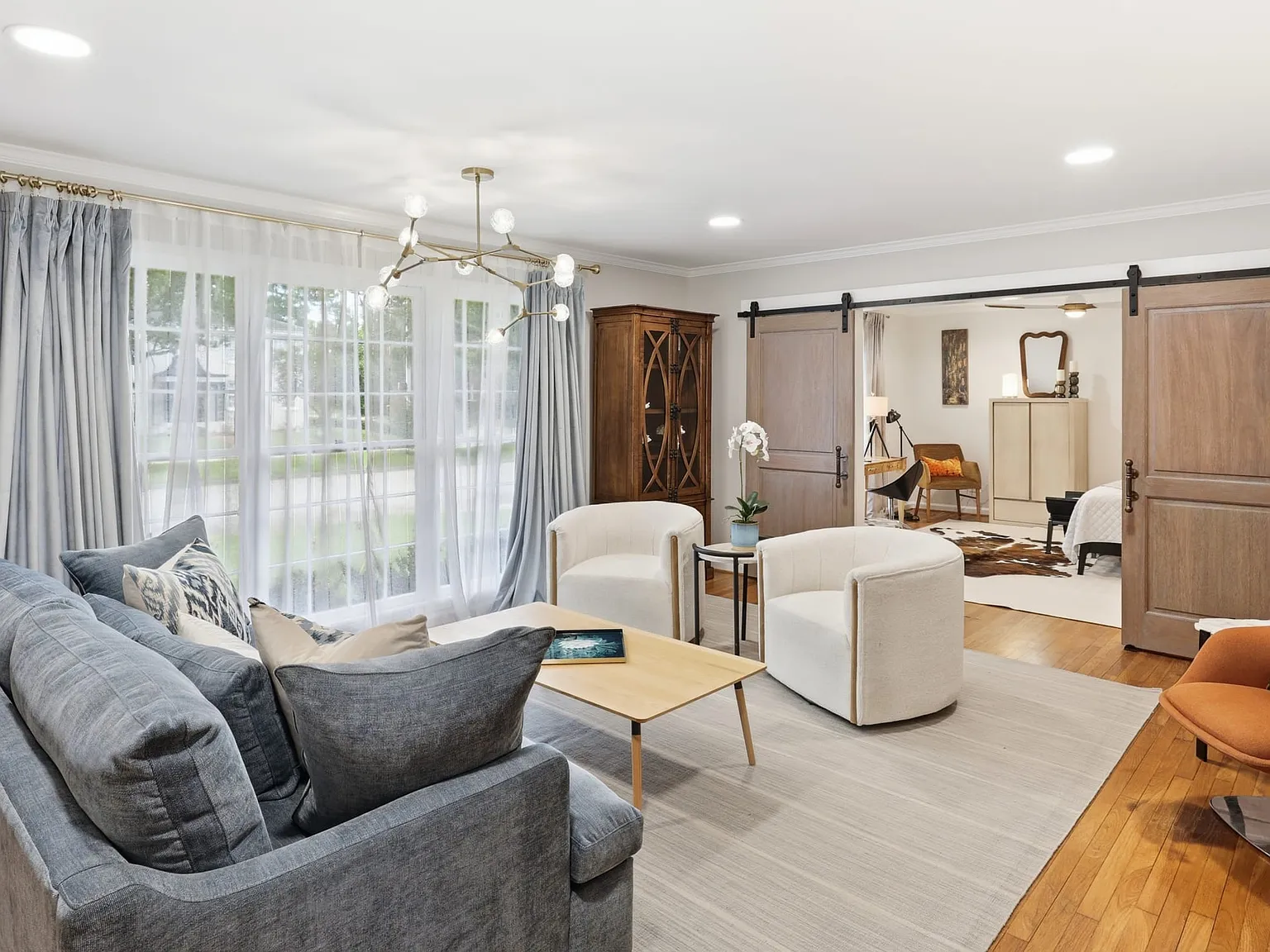 3 bed, $4,400 — Photo 3