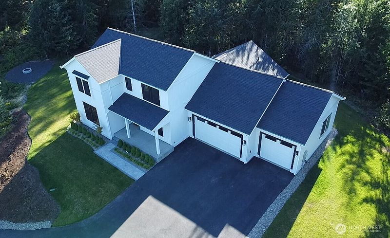 3rd image of 12288 Madrona Street SW