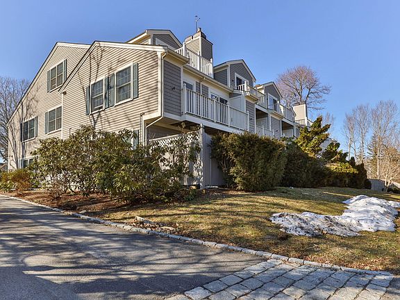 4th image of 925 Main Street UNIT 3